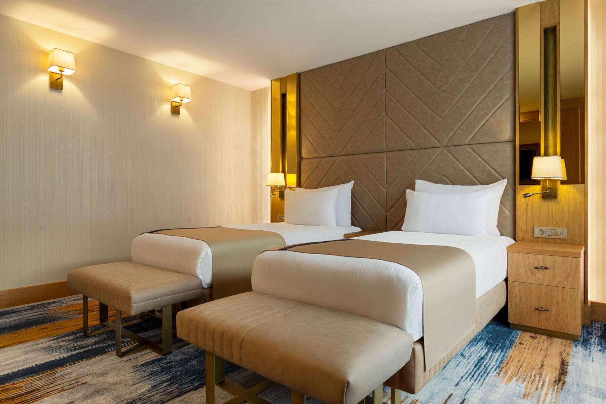 Days Inn By Wyndham Istanbul Bomonti Istambul Exterior foto