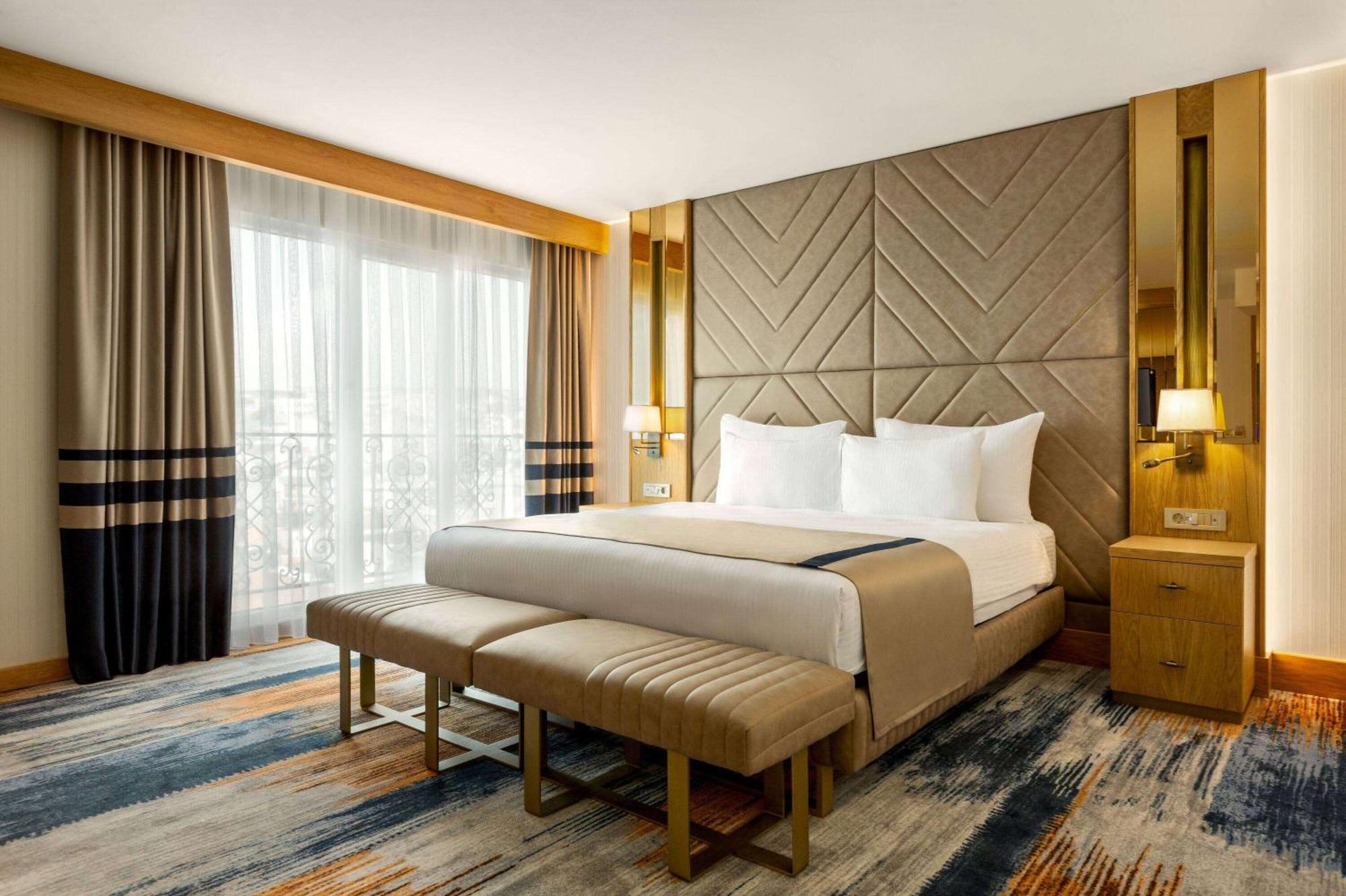 Days Inn By Wyndham Istanbul Bomonti Istambul Exterior foto