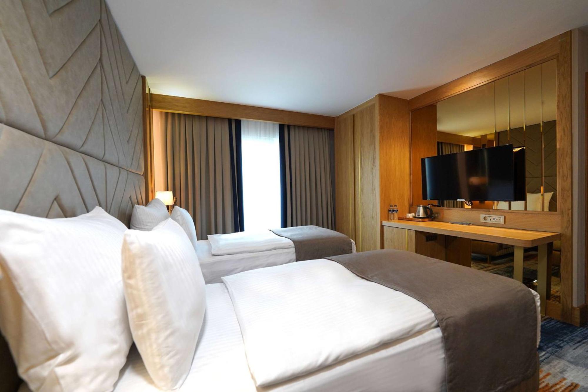 Days Inn By Wyndham Istanbul Bomonti Istambul Exterior foto