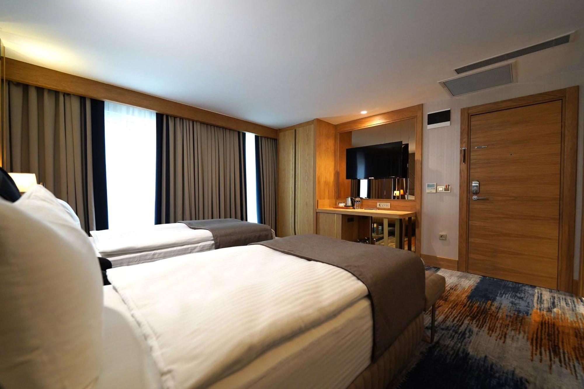 Days Inn By Wyndham Istanbul Bomonti Istambul Exterior foto