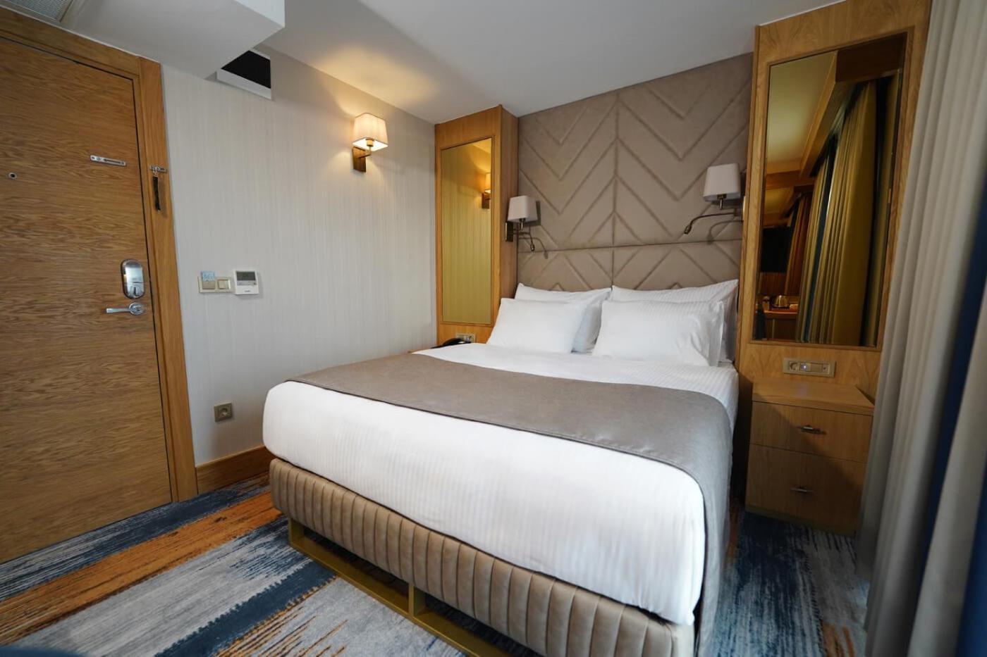 Days Inn By Wyndham Istanbul Bomonti Istambul Exterior foto
