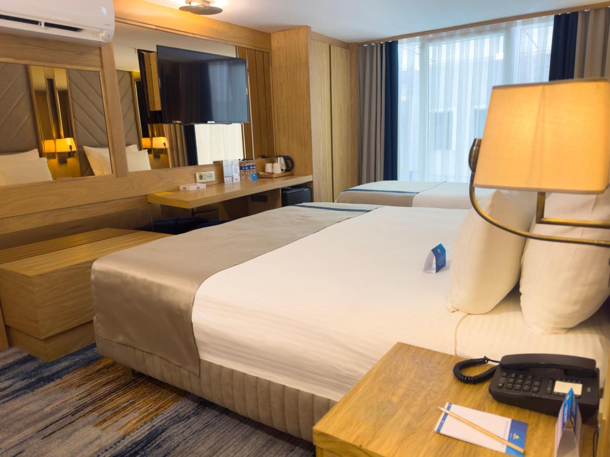 Days Inn By Wyndham Istanbul Bomonti Istambul Exterior foto